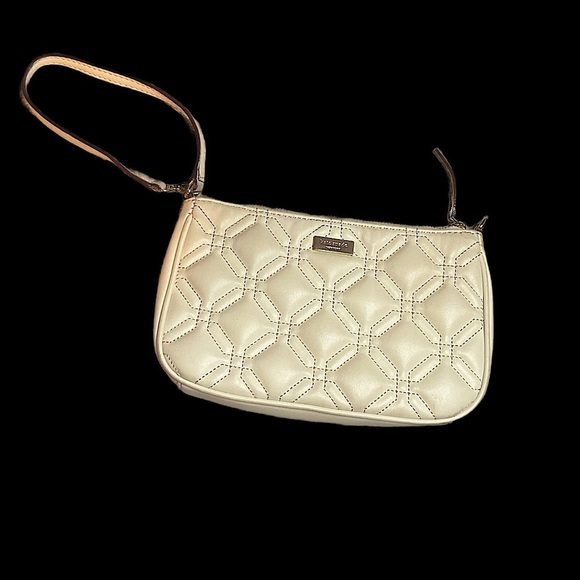 Kate Spade quilted cream clutch wristlet bag ivory gold Astor Court mini - Picture 1 of 8
